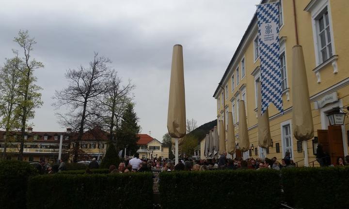 Bräustüberl & Biergarten Valley